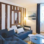 Beautiful Warm Apt Near Republique