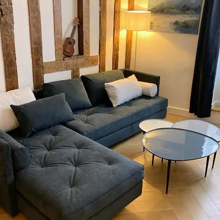 Apartment Beautiful Warm Apt Near Republique